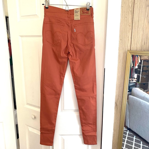NWT Levi’s High Rise Jeans - Picture 4 of 6